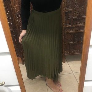Olive Green Midi Pleated Skirt 12